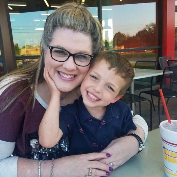 Meet your Posher, Carla - Picture 9 of 16